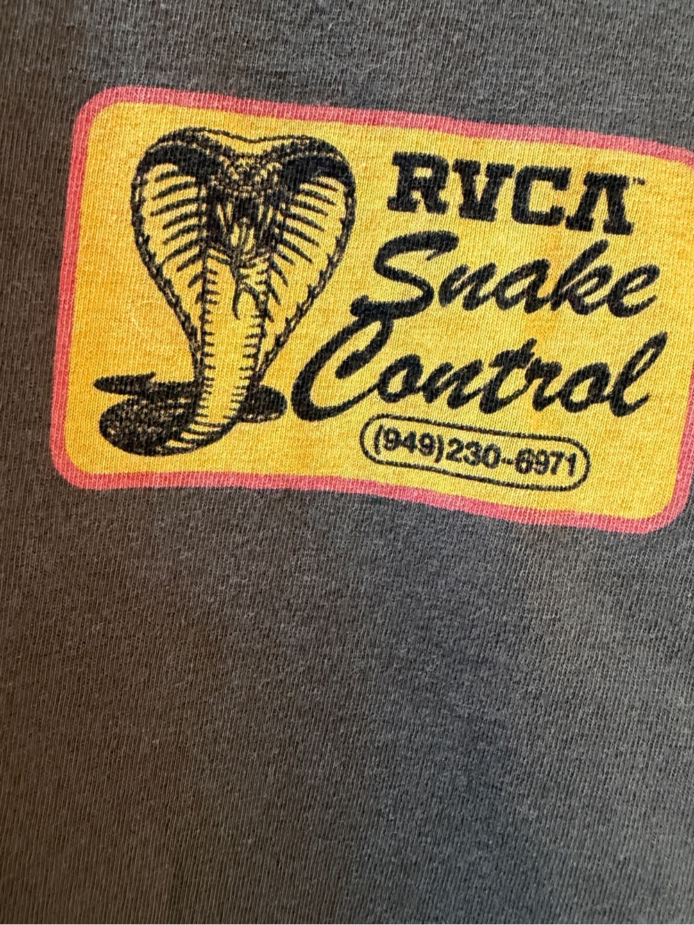 RVCA Snake Control Graphic T-Shirt - Black/Red - Size Boy’s L - Picture 3 of 7